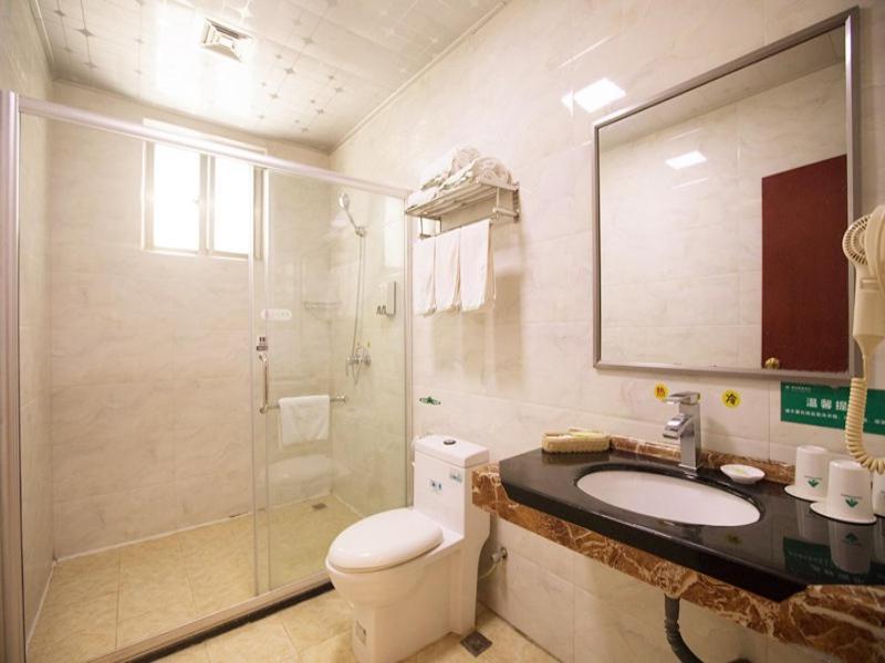 Greentree Inn Hainan Haikou East Train Station East Fengxiang Road Business Hotel Экстерьер фото