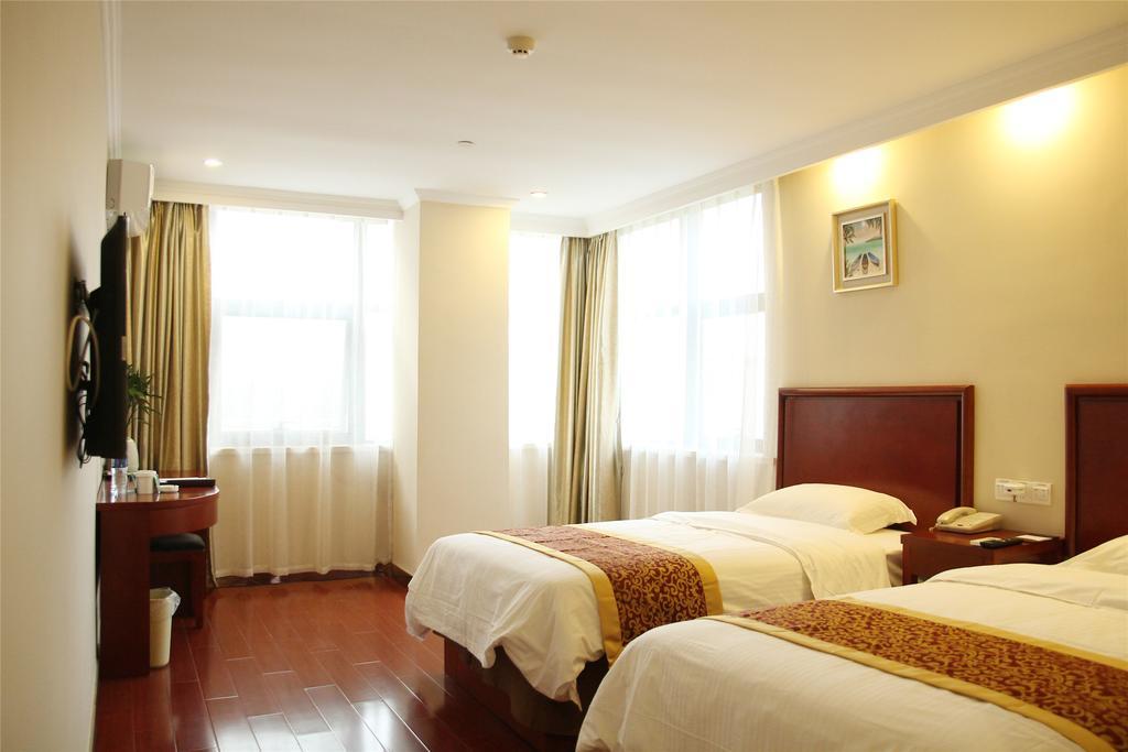 Greentree Inn Hainan Haikou East Train Station East Fengxiang Road Business Hotel Экстерьер фото